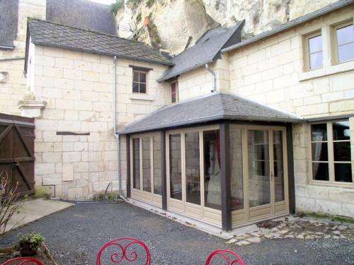 Viesnīcas āriene, L’escale Troglo au bord de la Loire in Souzay-Champigny