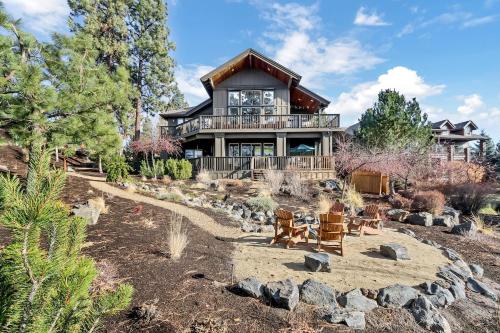 Bend Oregon mountain mansion luxury