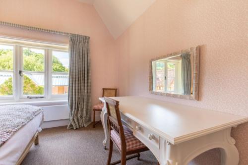 The Five Arrows Hotel - image 14