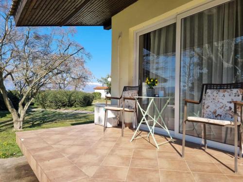 Fuk-tak's bungalow in Star Dojran
