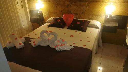 Romantic Package (Petals and Chocolates) - Standard Double or Twin Room