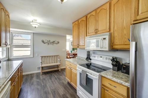 Inviting Minneapolis Vacation Rental with Game Room! in Ryčfildas (MN)