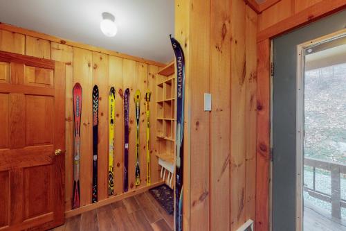 Sachem Slopeside - Okemo Trailside 21B in Ludlow, USA