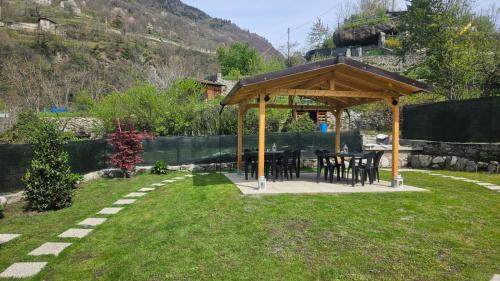 Casa Ramus Valle Camonica a 30 km dal Passo Tonale in Edolo