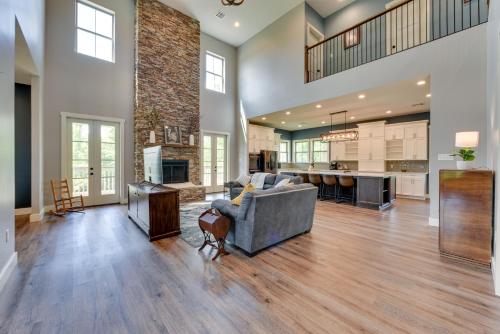 Spacious Lake Charles Craftsman - Pet Friendly! - Lake Charles, LA