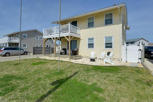 Brigantine Condo w/ Gas Grill - Walk to Beach! in Brigantine (NJ)