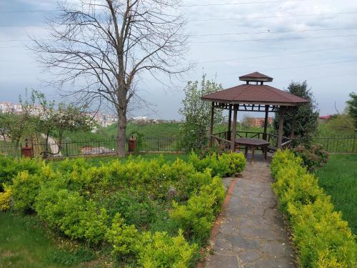 Big garden and sea view villa