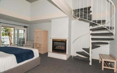 The Sand Hill Inn - image 13