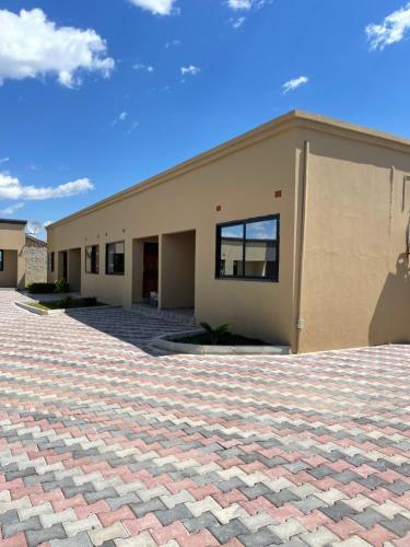 LEGENDS EXECUTIVE LODGE in Choma