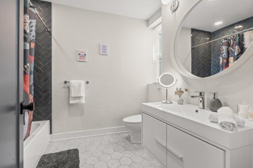 Two-Bedroom House image 2