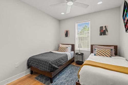 Two-Bedroom House image 7