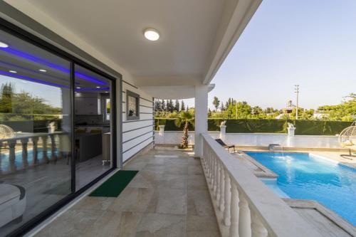 Marvelous Villa with Private Pool in Muratpasa, Antalya