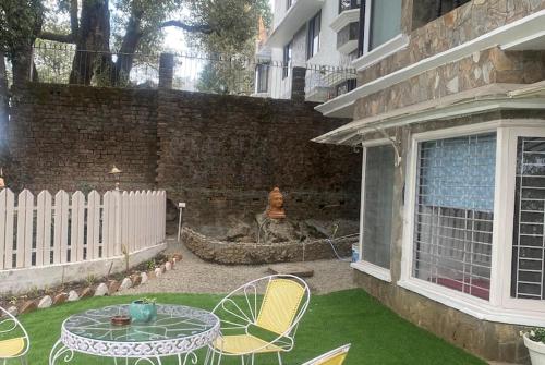 2BHK Apartment In Mansion Near Nainital Lake