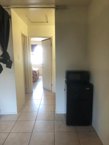 Crown Inn & Suites in ลาเมซา (CA)