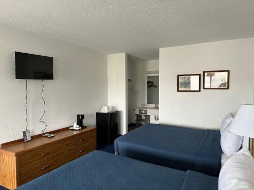 Bayside Inn - image 7