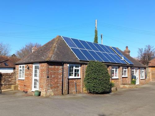 The Cosy Cowshed on the 1066 Country Walk