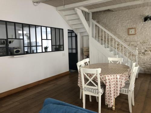 Maison de ville confortable 200m de la mer - Location saisonnière - Le Château-d'Oléron