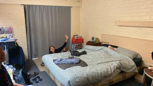 Pemberton Hostel - note - Go to Gloucester Motel Reception for check in - Backpackers 88 days farm w in Pemberton