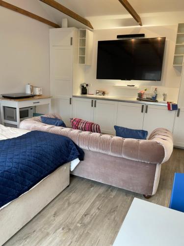 บริการและสิ่งอำนวยความสะดวก, The Stable Yard @ Manor Bank Cottage in บิวลิยู