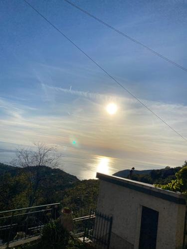 Casa luminosa vista al mare - Moneglia