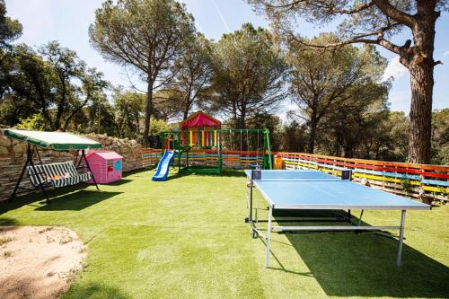 Maravillosa casa con piscina grande y bosque