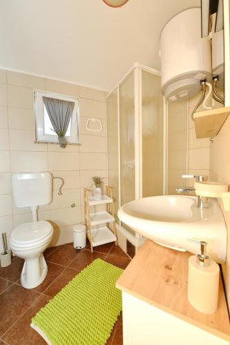 Apartmani Laura Vir