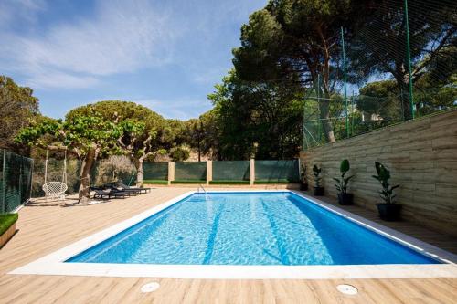 Maravillosa casa con piscina grande y bosque