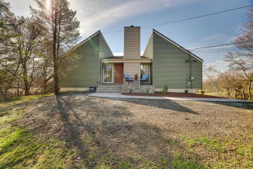 Long Pond Vacation Rental on Pine Tree Lake! in Long Pond, USA
