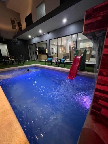 Cabaña para estrenar con excelente ubicación .