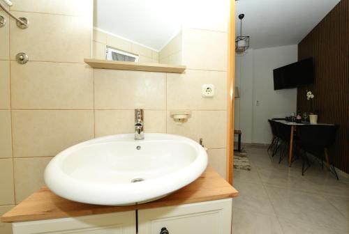 Apartmani Laura Vir