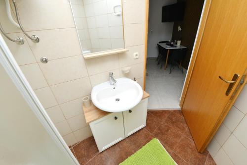 Apartmani Laura Vir