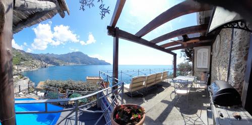  Villa Oliver - Breathtaking small Pool 14 sqm Hydromassage on the Rock - Amalfi Coast in Amalfi