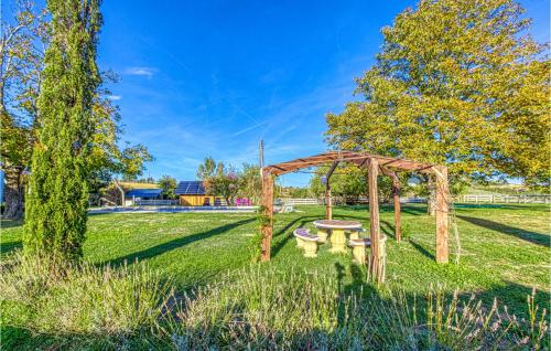 Cozy Home In Rabastens With Outdoor Swimming Pool