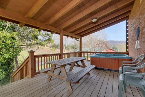 Spring View, 2 Bedrooms, WiFi, Hot Tub, Pool Table, Sleeps 6