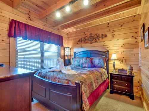 Misty Mountain Hideaway in Pigeon Forge, USA