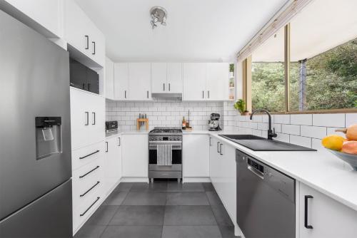 Facilities, OSHR176B - Belleview Breakaway in Bellevue Hill