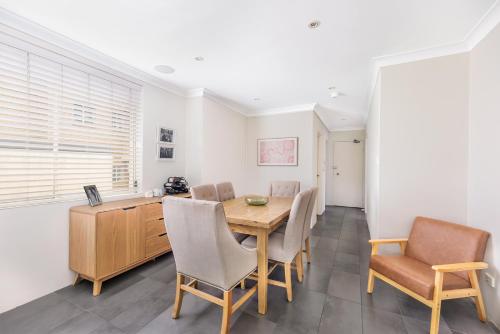 Facilities, OSHR176B - Belleview Breakaway in Bellevue Hill