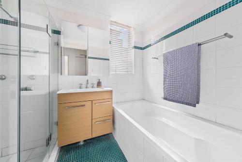 Facilities, OSHR176B - Belleview Breakaway in Bellevue Hill