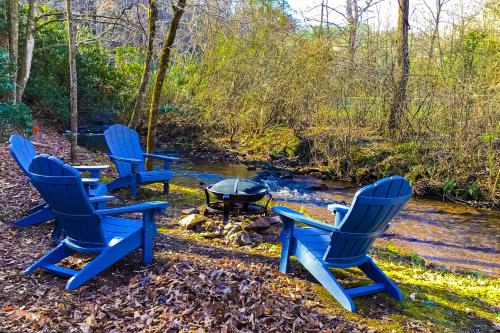 Creekside Cottage