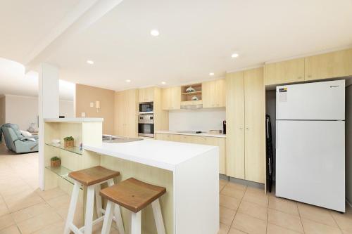 Beachside 2, Tuncurry (photo 6)