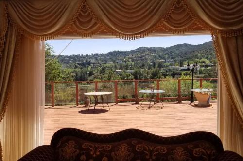 Encino Hills Luxury Villa with Gorgeous View