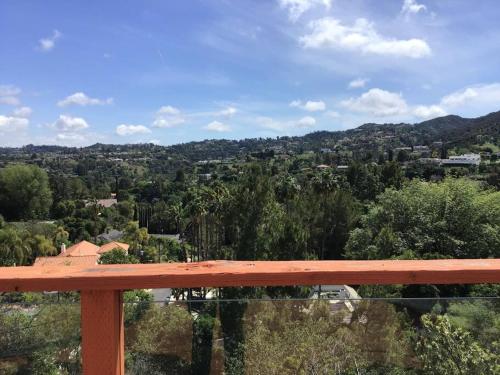 Encino Hills Luxury Villa with Gorgeous View