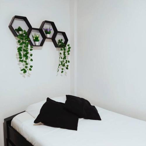 One-Bedroom Apartment image 3