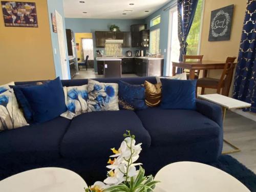 Beautiful 5 bedroom 3 bath home in Las Vegas (NV)