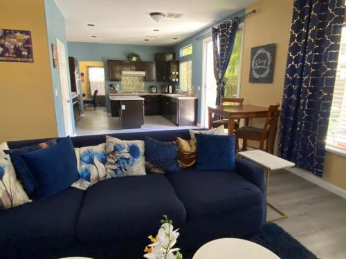 Beautiful 5 bedroom 3 bath home in Las Vegas (NV)