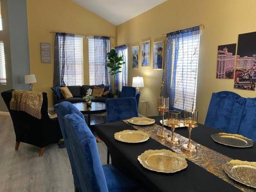 Beautiful 5 bedroom 3 bath home in Las Vegas (NV)