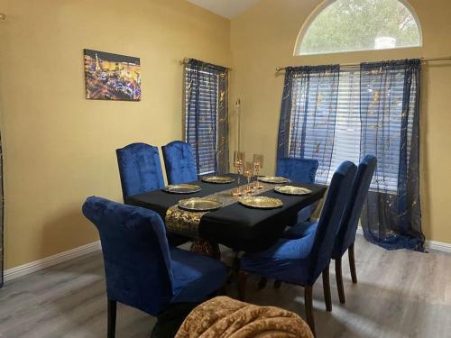 Beautiful 5 bedroom 3 bath home in Las Vegas (NV)