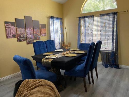 Beautiful 5 bedroom 3 bath home in Las Vegas (NV)
