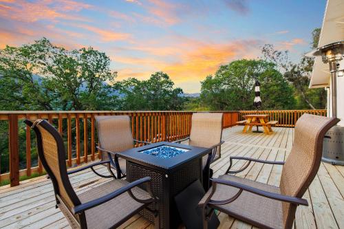 Casita 3 Rios Secluded Mountain Top Home Minutes to Sequoias & Kings Canyon