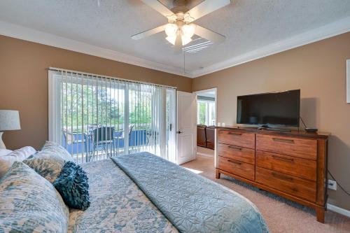 Lake Keowee Condo with Balcony and Resort Amenities! Lake Keowee Condo with Balcony and Resort Amenities!
